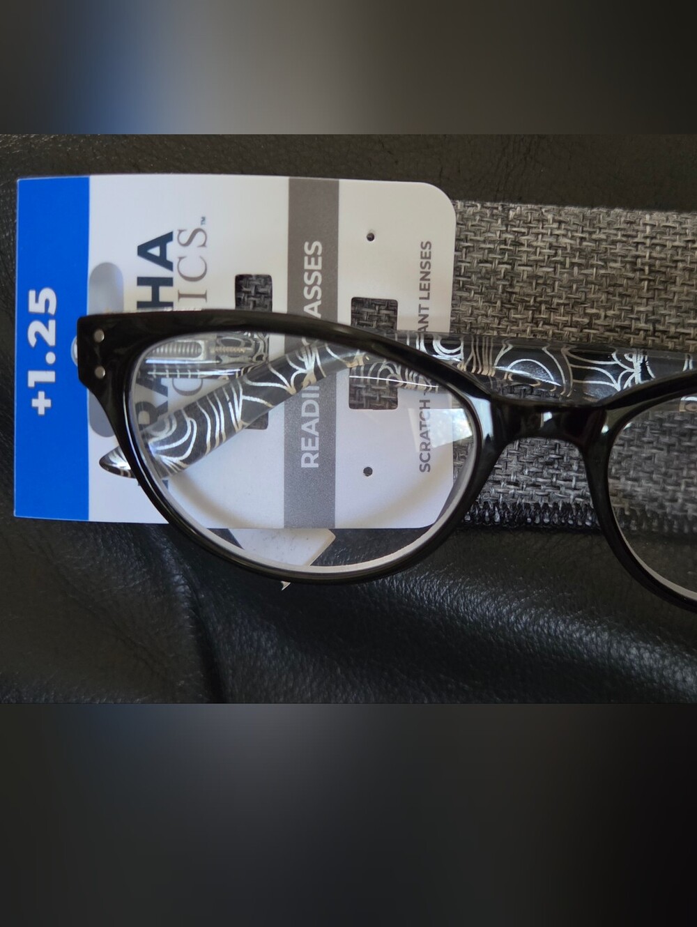 Piranha Black Patterned Women's Reading Glasses +1.25 NEW - Picture 3 of 4